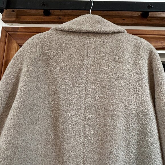 Alpaca and Wool Max Mara Teddy Coat - Picture 8 of 8